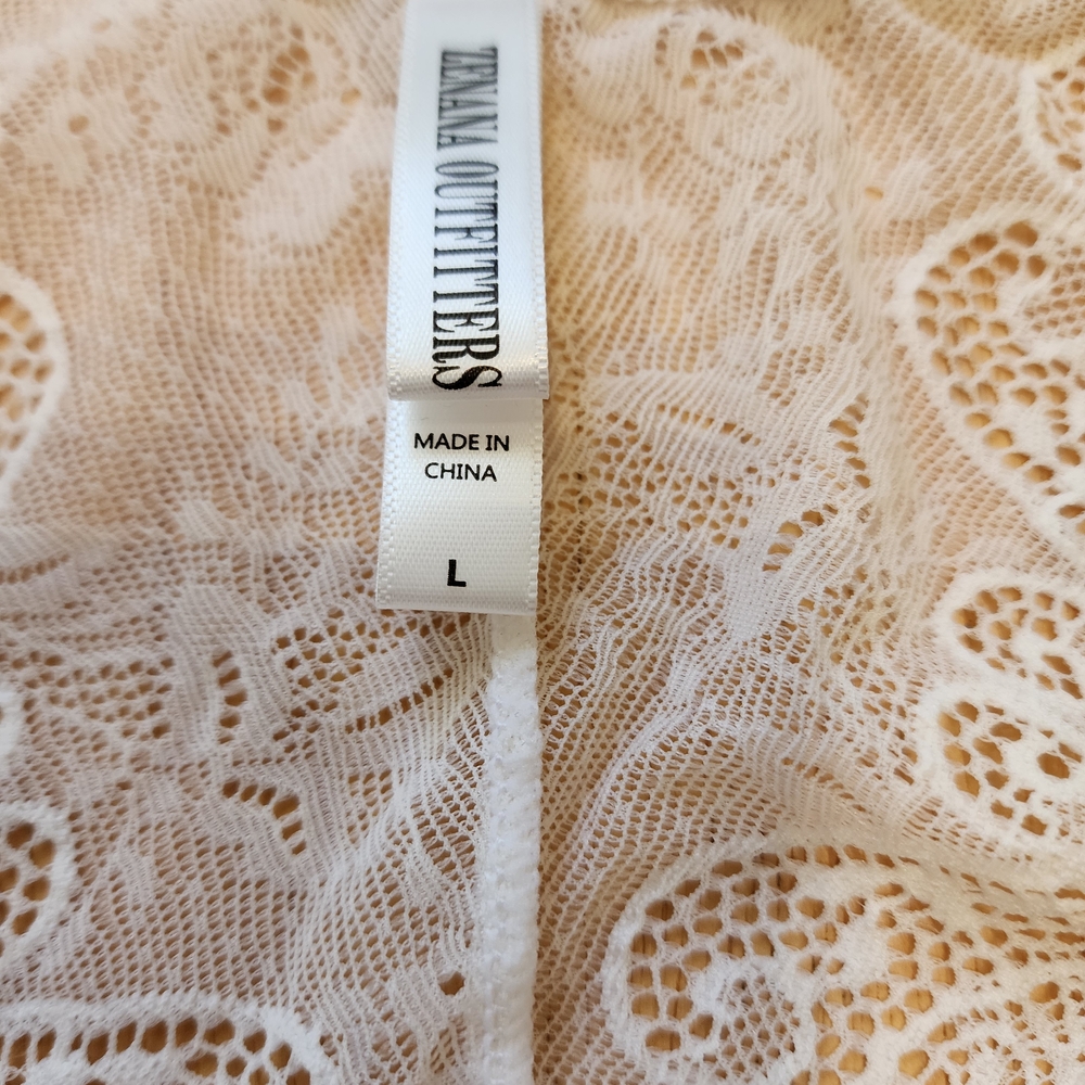Zenana Outfitters Lace Bandeau in Cream - Picture 2 of 3